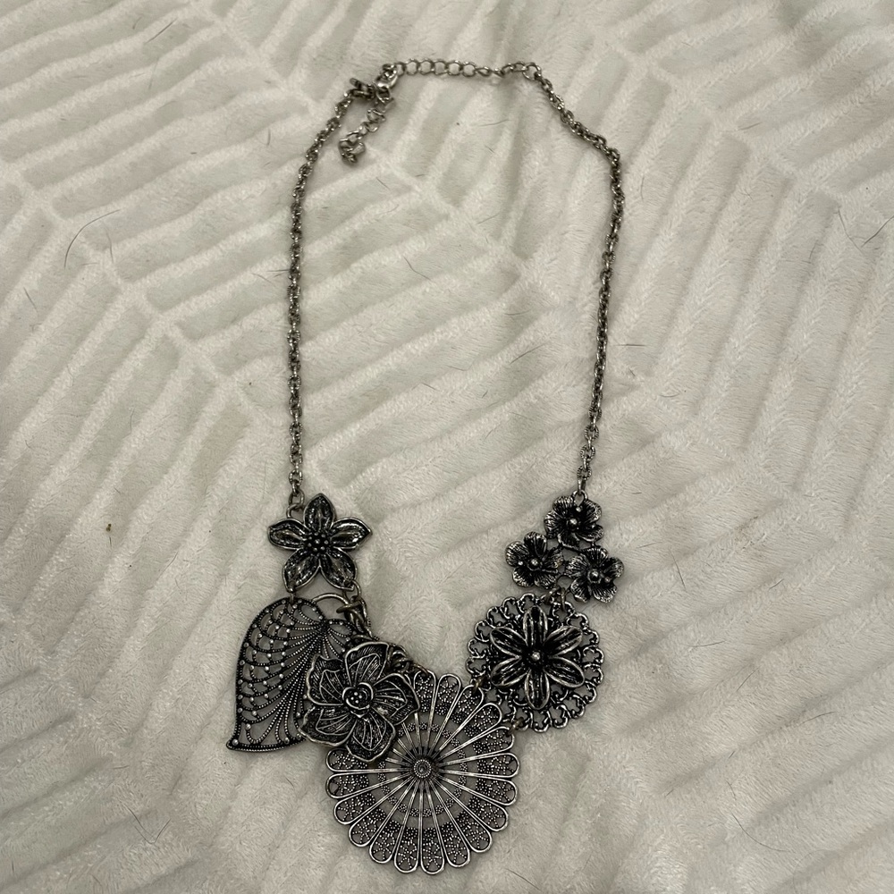 Floral necklace